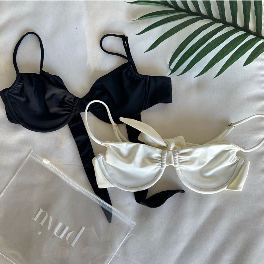 Nyud Sloane bikini top size XS (IVORY ONLY)